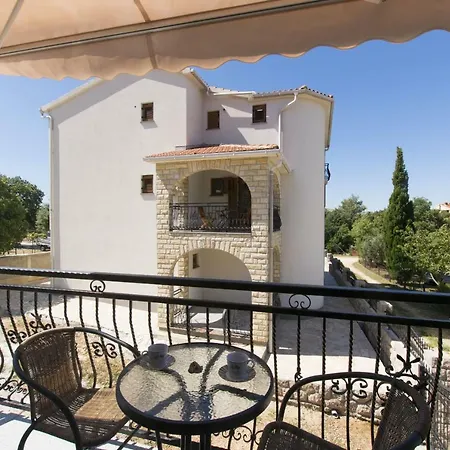 House Paklenica Stone I Seline